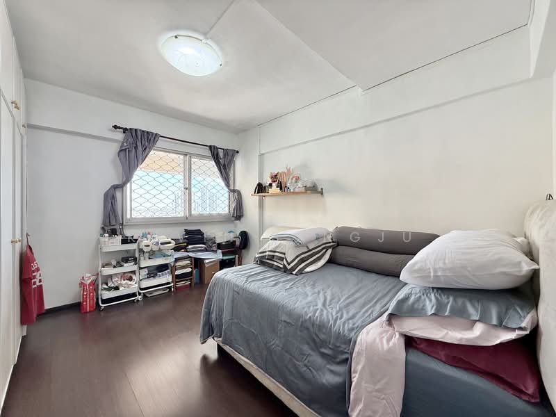 115 Clementi Street 13, 115 Clementi Street 13, 4 Bedrooms, 1,733 sqft, HDB Flat For Sale, by Kevin Sangju, 500154561 - Common Bedroom - PropertyGuru.com.sg