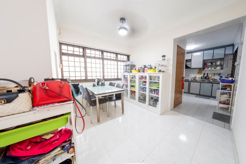 715 Woodlands Drive 70, 715 Woodlands Drive 70, 3 Bedrooms, 1,076 sqft, HDB Flat For Sale, by Kai Mun, 500154569 - Kitchen - PropertyGuru.com.sg