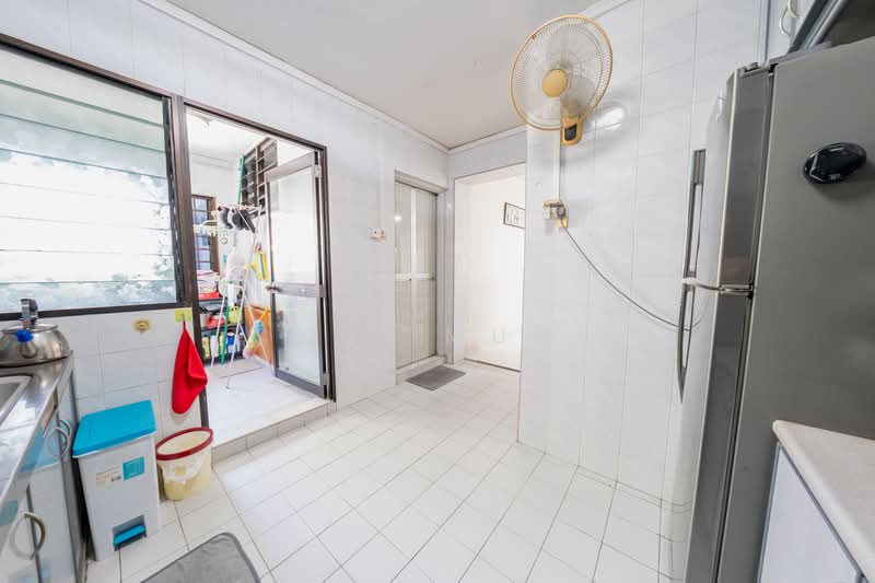 715 Woodlands Drive 70, 715 Woodlands Drive 70, 3 Bedrooms, 1,076 sqft, HDB Flat For Sale, by Kai Mun, 500154569 - Kitchen - PropertyGuru.com.sg