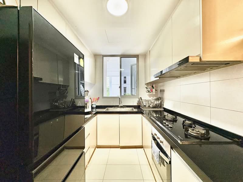 Prive, 31 Punggol Field, 3 Bedrooms, 1,001 sqft, Executive Condominium For Sale, by Alan Tan, 500154572 - Kitchen - PropertyGuru.com.sg