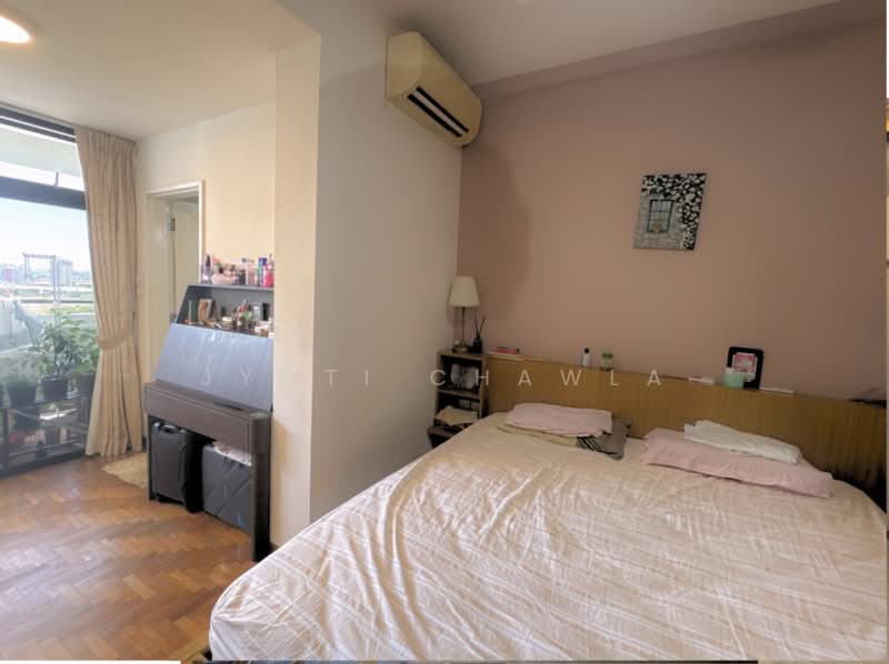 Mandarin Gardens, 7 Siglap Road, 3 Bedrooms, 1,572 sqft, Condominium For Sale, by Jyoti Chawla, 500154577 - Master Bedroom - PropertyGuru.com.sg