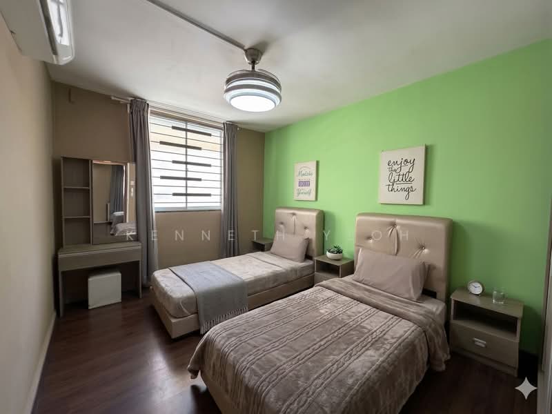 59 Lorong 5 Toa Payoh, 59 Lorong 5 Toa Payoh, 2 Bedrooms, 656 sqft, HDB Flat For Sale, by Kenneth Yeoh, 500154578 - Bedroom - PropertyGuru.com.sg