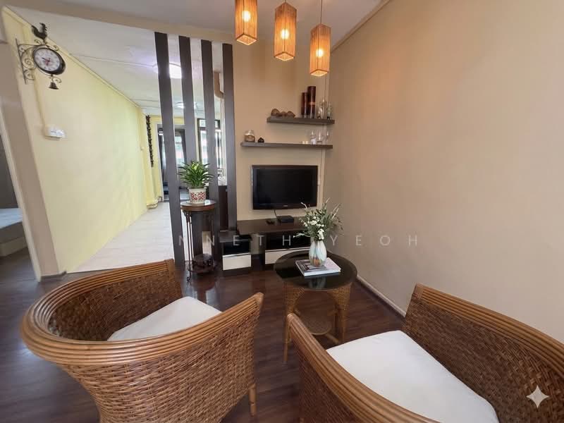 59 Lorong 5 Toa Payoh, 59 Lorong 5 Toa Payoh, 2 Bedrooms, 656 sqft, HDB Flat For Sale, by Kenneth Yeoh, 500154578 - Living Room - PropertyGuru.com.sg