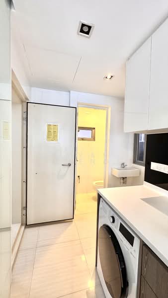 Woodhaven, 71 Woodgrove Avenue, 3 Bedrooms, 1,346 sqft, Condominium For Sale, by Bryan Cheng, 500154584 - Bathroom - PropertyGuru.com.sg