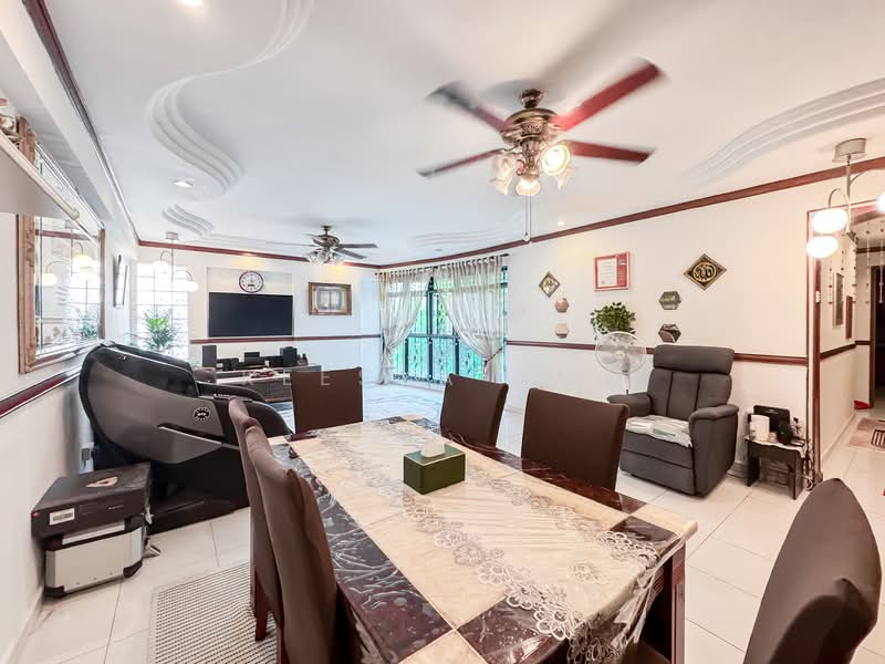 654 Senja Road, 654 Senja Road, 3 Bedrooms, 1,184 sqft, HDB Flat For Sale, by Keesya Ang, 500154585 - Living Room - PropertyGuru.com.sg