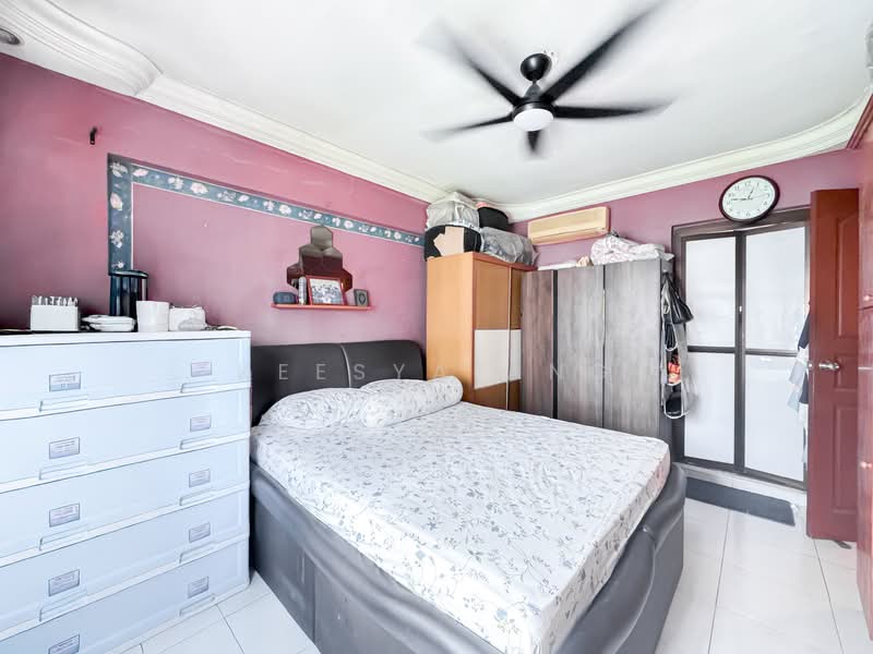 654 Senja Road, 654 Senja Road, 3 Bedrooms, 1,184 sqft, HDB Flat For Sale, by Keesya Ang, 500154585 - Bedroom - PropertyGuru.com.sg