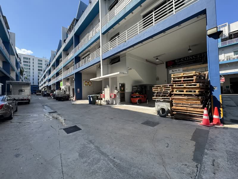 Woodlands Bizhub, 242 Woodlands Industrial Park E5, 6,103 sqft, Factory / Workshop (B2) For Sale, by Wayne Lin, 500154595 - Exterior - CommercialGuru.com.sg