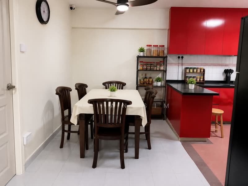 124 Pasir Ris Street 11, 124 Pasir Ris Street 11, 3 Bedrooms, 1,130 sqft, HDB Flat For Sale, by Lilian Sim, 500154617 - Kitchen - PropertyGuru.com.sg