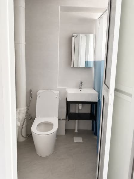 124 Pasir Ris Street 11, 124 Pasir Ris Street 11, 3 Bedrooms, 1,130 sqft, HDB Flat For Sale, by Lilian Sim, 500154617 - Bathroom - PropertyGuru.com.sg