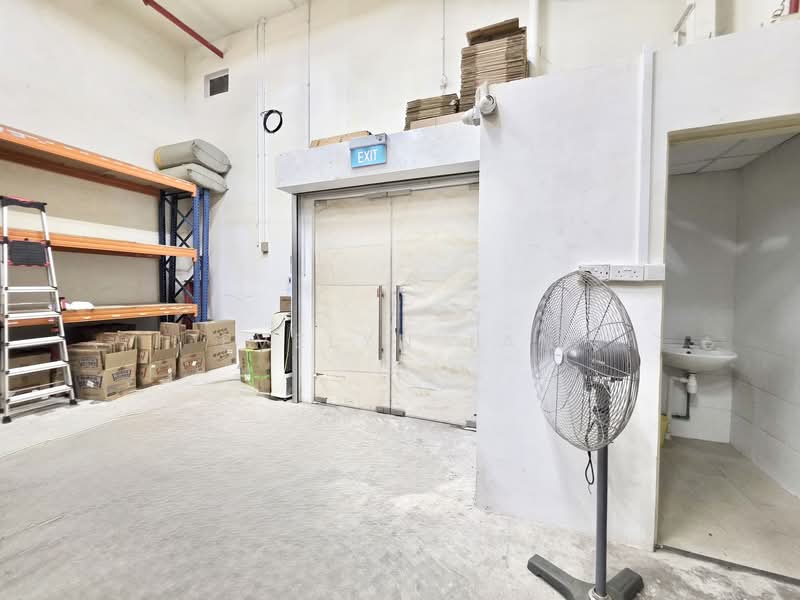 Oxley BizHub, 61 Ubi Road 1, 969 sqft, Light Industrial (B1) For Rent, by Evelyn Tan, 500154619 - Interior - CommercialGuru.com.sg