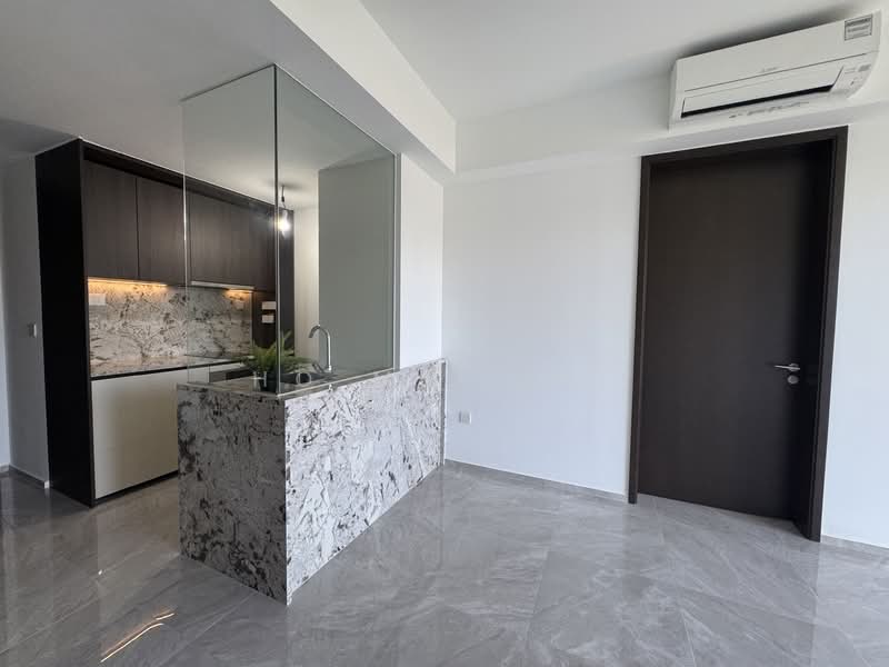 Tembusu Grand, 96 Jalan Tembusu, 2 Bedrooms, 667 sqft, Condominium For Sale, by Ho Mei Kit, 500154636 - Kitchen - PropertyGuru.com.sg