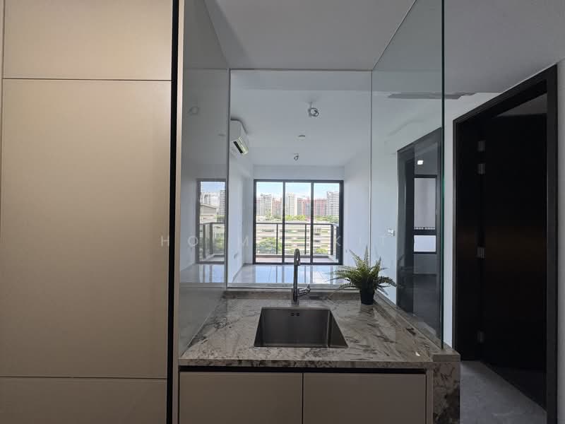 Tembusu Grand, 96 Jalan Tembusu, 2 Bedrooms, 667 sqft, Condominium For Sale, by Ho Mei Kit, 500154636 - Kitchen - PropertyGuru.com.sg