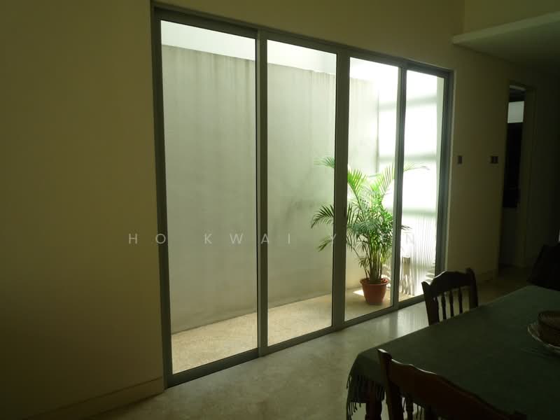 The Lighthouse, 161 Jalan Loyang Besar, 2 Bedrooms, 1,206 sqft, Condominium For Sale, by Ho Kwai Yuen, 500154642 - Interior - PropertyGuru.com.sg