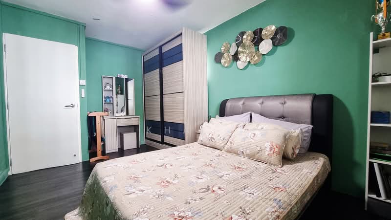 687 Hougang Street 61, 687 Hougang Street 61, 3 Bedrooms, 915 sqft, HDB Flat For Sale, by Khai ., 500154653 - Bedroom - PropertyGuru.com.sg