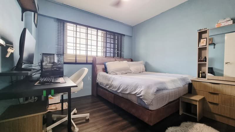 687 Hougang Street 61, 687 Hougang Street 61, 3 Bedrooms, 915 sqft, HDB Flat For Sale, by Khai ., 500154653 - Bedroom - PropertyGuru.com.sg