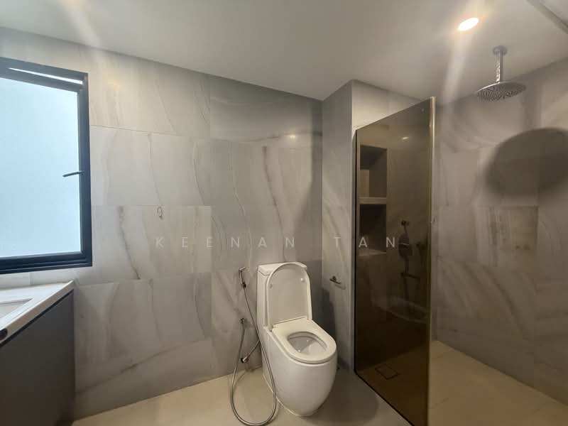 Mandarin Gardens, 1 Siglap Road, 3 Bedrooms, 2,034 sqft, Condominium For Sale, by Keenan Tan, 500154661 - Bathroom - PropertyGuru.com.sg