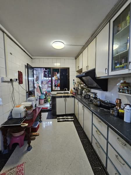 143 Rivervale Drive, 143 Rivervale Drive, 3 Bedrooms, 1,453 sqft, HDB Flat For Rent, by Jo Tang, 500154668 - Kitchen - PropertyGuru.com.sg