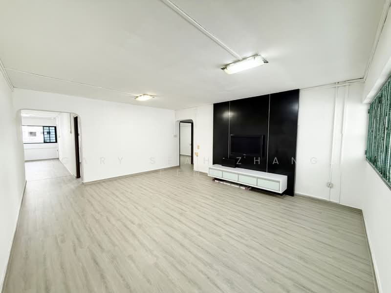 137 Lorong Ah Soo, 137 Lorong Ah Soo, 3 Bedrooms, 1,119 sqft, HDB Flat For Sale, by Gary Seah Zhang Feng, 500154681 - Living Room - PropertyGuru.com.sg