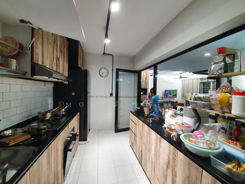 154B Bedok South Road, 154B Bedok South Road, 3 Bedrooms, 1,001 sqft, HDB Flat For Sale, by Moses Quek, 500154685 - Kitchen - PropertyGuru.com.sg