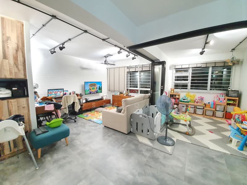 154B Bedok South Road, 154B Bedok South Road, 3 Bedrooms, 1,001 sqft, HDB Flat For Sale, by Moses Quek, 500154685 - Living Room - PropertyGuru.com.sg