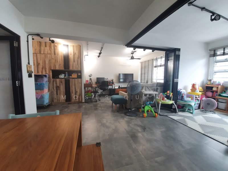 154B Bedok South Road, 154B Bedok South Road, 3 Bedrooms, 1,001 sqft, HDB Flat For Sale, by Moses Quek, 500154685 - Living Room - PropertyGuru.com.sg