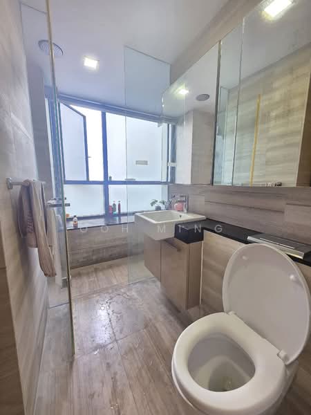 Cityscape at Farrer Park, 101 Mergui Road, 3 Bedrooms, 1,119 sqft, Condominium For Sale, by Ooh Ming, 500154686 - Bathroom - PropertyGuru.com.sg