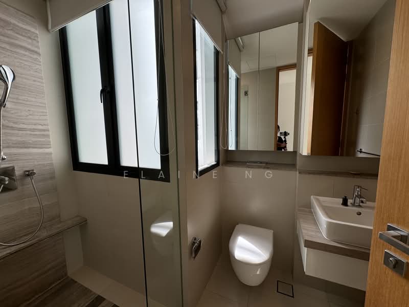 Parvis, 12 Holland Hill, 4 Bedrooms, 2,788 sqft, Condominium For Rent, by Elaine Ng, 500154687 - 1st level Bathroom - PropertyGuru.com.sg