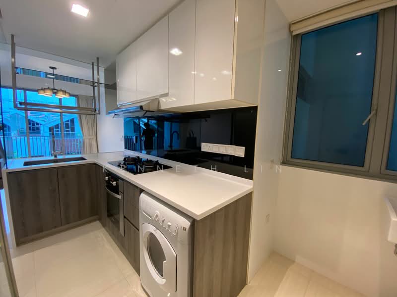 Woodhaven, 71 Woodgrove Avenue, 3 Bedrooms, 1,173 sqft, Condominium For Sale, by Kenneth Lin, 500154694 - Kitchen - PropertyGuru.com.sg