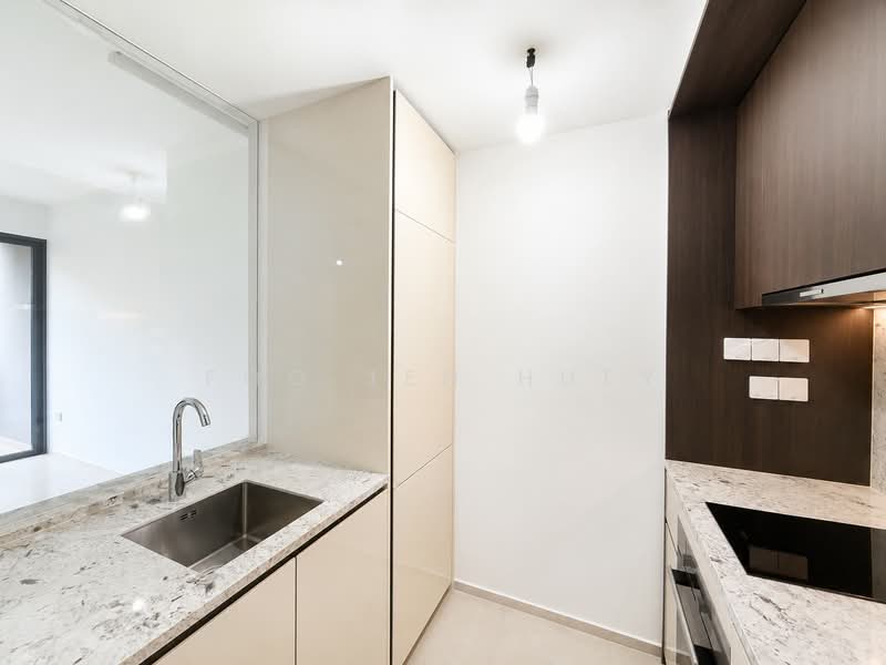 Tembusu Grand, 96 Jalan Tembusu, 2 Bedrooms, 743 sqft, Condominium For Sale, by Foo Jen Huey, 500154696 - Kitchen - PropertyGuru.com.sg