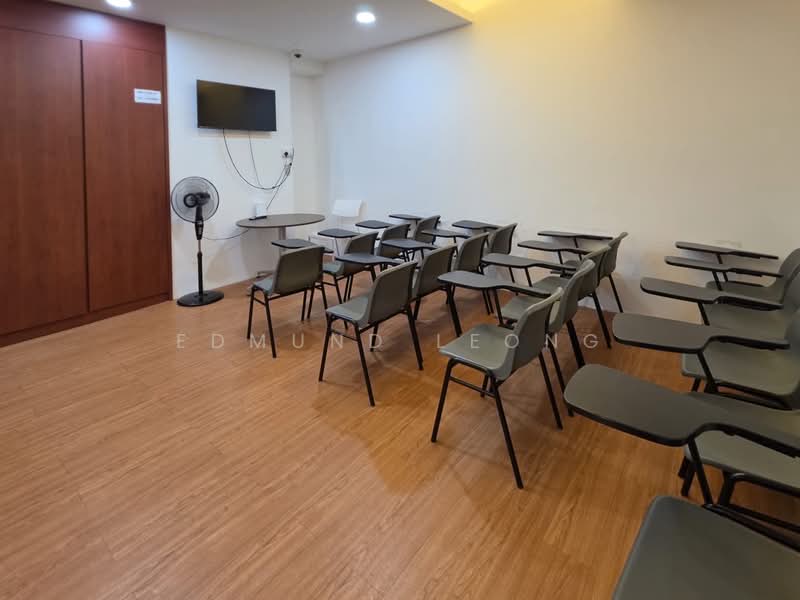 Vertex, 33 Ubi Avenue 3, 1,830 sqft, Light Industrial (B1) For Sale, by Edmund Leong, 500154703 - Study - CommercialGuru.com.sg