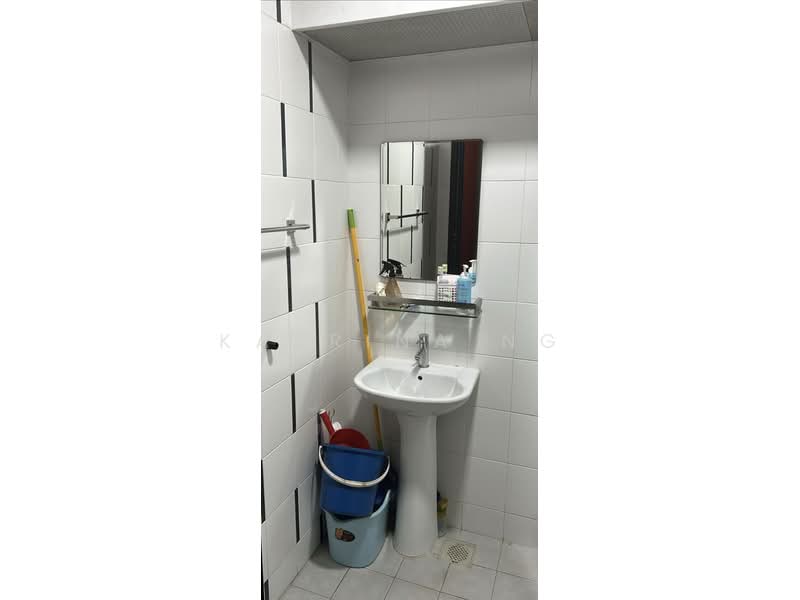 424C Yishun Avenue 11, 424C Yishun Avenue 11, Room Rental, 120 sqft, HDB Flat For Rent, by Katrina Ng, 500154704 - Bathroom - PropertyGuru.com.sg