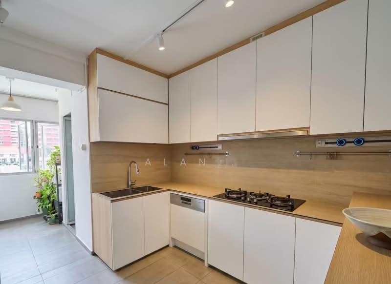 448 Bright Hill Drive, 448 Bright Hill Drive, 3 Bedrooms, 1,130 sqft, HDB Flat For Sale, by Alan ., 500154709 - Kitchen - PropertyGuru.com.sg