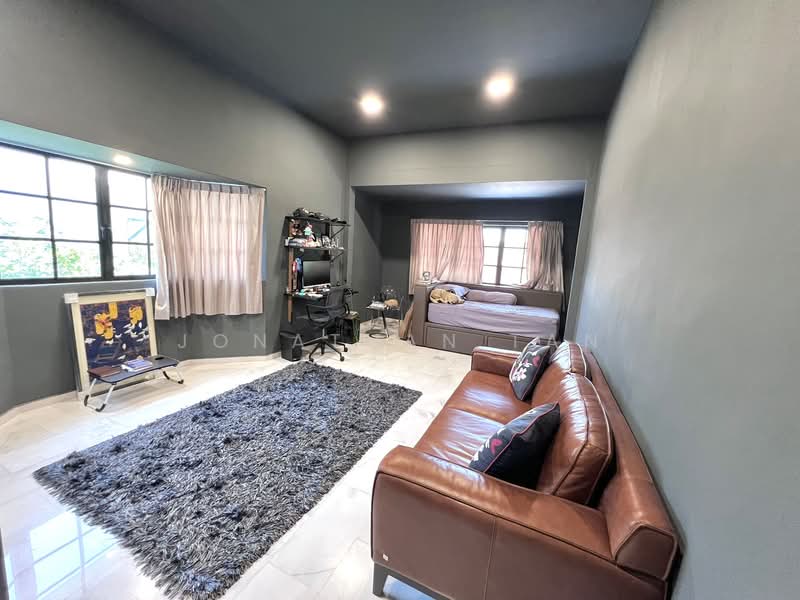 Pasir Ris Beach Park, 28 Pasir Ris Avenue, 4 Bedrooms, 5,000 sqft, Semi-Detached House For Rent, by Jonathan Tan, 500154712 - Living Room - PropertyGuru.com.sg