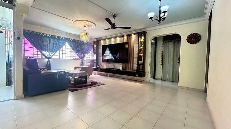 325 Bukit Batok Street 33, 325 Bukit Batok Street 33, 3 Bedrooms, 1,313 sqft, HDB Flat For Sale, by Hafizh Jamil, 500154714 - Living Room - PropertyGuru.com.sg