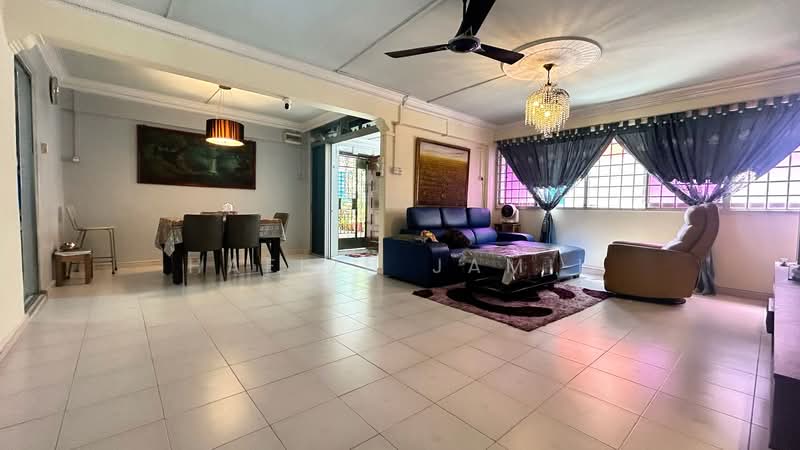 325 Bukit Batok Street 33, 325 Bukit Batok Street 33, 3 Bedrooms, 1,313 sqft, HDB Flat For Sale, by Hafizh Jamil, 500154714 - Living Room - PropertyGuru.com.sg