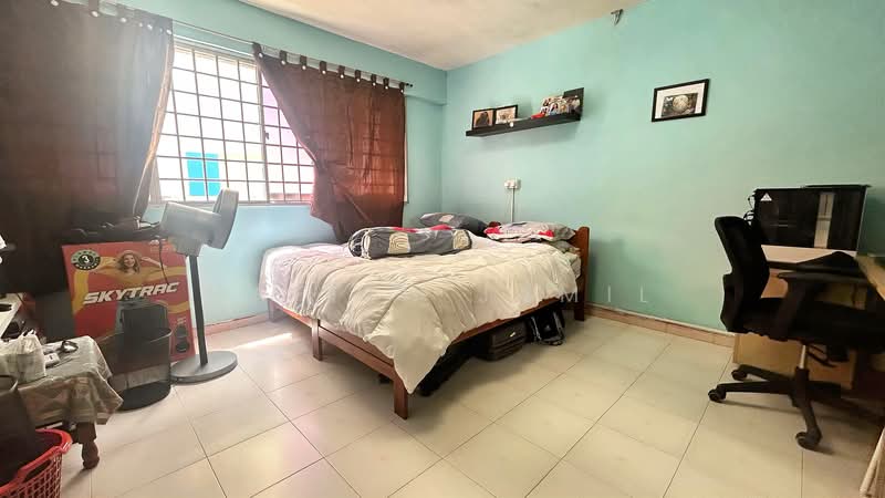 325 Bukit Batok Street 33, 325 Bukit Batok Street 33, 3 Bedrooms, 1,313 sqft, HDB Flat For Sale, by Hafizh Jamil, 500154714 - Bedroom - PropertyGuru.com.sg