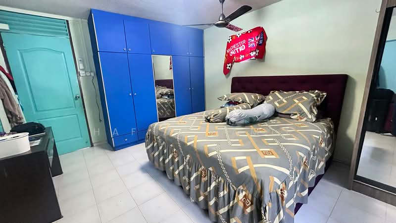 325 Bukit Batok Street 33, 325 Bukit Batok Street 33, 3 Bedrooms, 1,313 sqft, HDB Flat For Sale, by Hafizh Jamil, 500154714 - Master Bedroom - PropertyGuru.com.sg