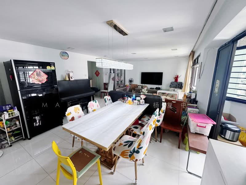 656B Jurong West Street 61, 656B Jurong West Street 61, 4 Bedrooms, 1,431 sqft, HDB Flat For Sale, by Mark Yeo (杨复中), 500154748 - Living Room - PropertyGuru.com.sg