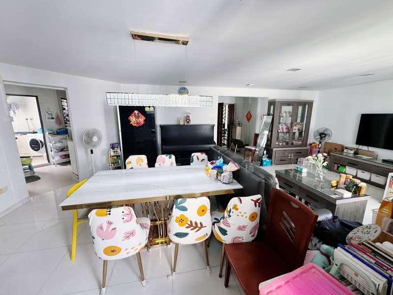 656B Jurong West Street 61, 656B Jurong West Street 61, 4 Bedrooms, 1,431 sqft, HDB Flat For Sale, by Mark Yeo (杨复中), 500154748 - Living Room - PropertyGuru.com.sg
