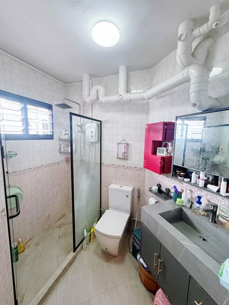 656B Jurong West Street 61, 656B Jurong West Street 61, 4 Bedrooms, 1,431 sqft, HDB Flat For Sale, by Mark Yeo (杨复中), 500154748 - Master Bathroom - PropertyGuru.com.sg