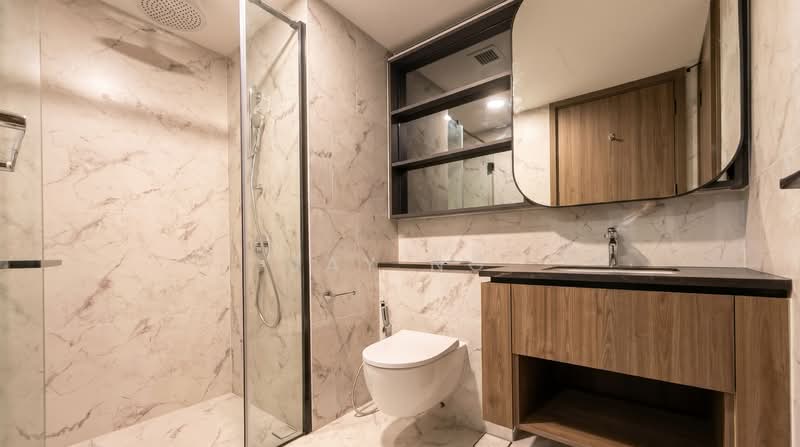 Sceneca Residence, Tanah Merah Kechil Link, 2 Bedrooms, 753 sqft, Condominium For Sale, by Jay Ng, 500154753 - Master Bathroom - PropertyGuru.com.sg