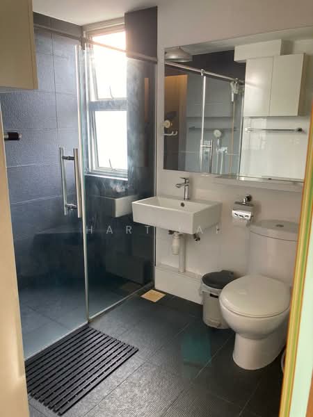 Faber Garden Condominium, 6 Angklong Lane, 2 Bedrooms, 580 sqft, Condominium For Rent, by Hart Lai, 500154755 - Bathroom - PropertyGuru.com.sg