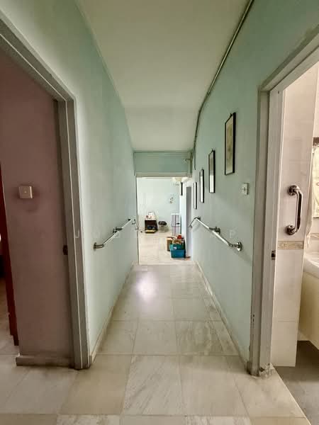 Rajah Towers, 32 Jalan Rajah, 3 Bedrooms, 2,088 sqft, Apartment For Sale, by Juddy Yap, 500154765 - Corridor - PropertyGuru.com.sg