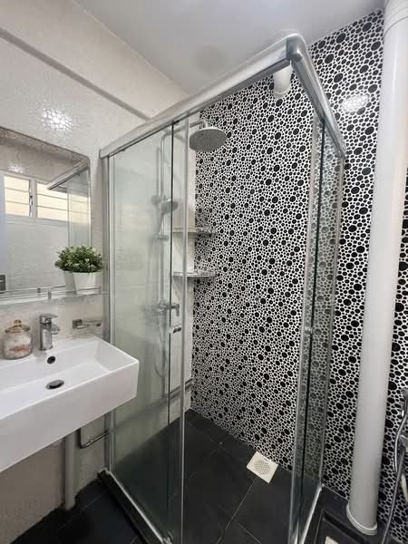 101 Ah Hood Road, 101 Ah Hood Road, 3 Bedrooms, 1,270 sqft, HDB Flat For Sale, by Kayla Lim 芮名, 500154769 - Bathroom - PropertyGuru.com.sg