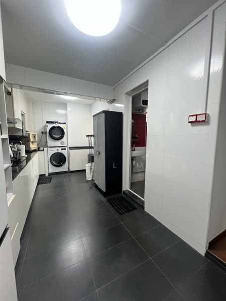 101 Ah Hood Road, 101 Ah Hood Road, 3 Bedrooms, 1,270 sqft, HDB Flat For Sale, by Kayla Lim 芮名, 500154769 - Kitchen-actual photo - PropertyGuru.com.sg