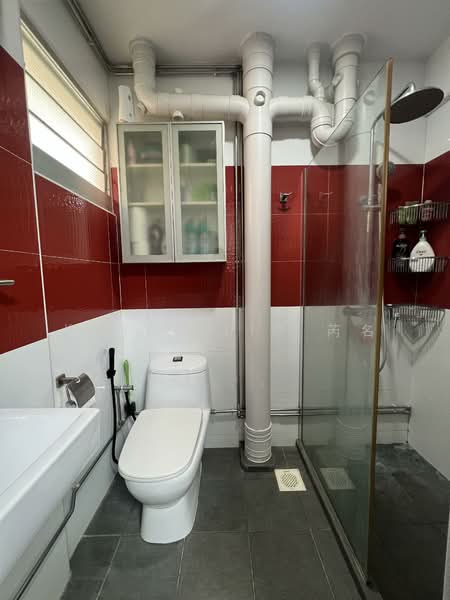 101 Ah Hood Road, 101 Ah Hood Road, 3 Bedrooms, 1,270 sqft, HDB Flat For Sale, by Kayla Lim 芮名, 500154769 - Bathroom-actual photo - PropertyGuru.com.sg