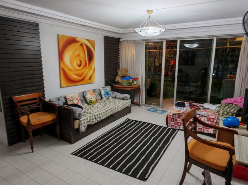 648 Ang Mo Kio Avenue 5, 648 Ang Mo Kio Avenue 5, 3 Bedrooms, 1,302 sqft, HDB Flat For Rent, by Anne Ng, 500154771 - Living Room - PropertyGuru.com.sg