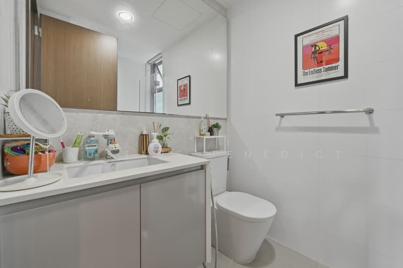 Hundred Trees, 85 West Coast Drive, 2 Bedrooms, 786 sqft, Condominium For Sale, by Faustine Benedict, 500154817 - Common Bathroom - PropertyGuru.com.sg