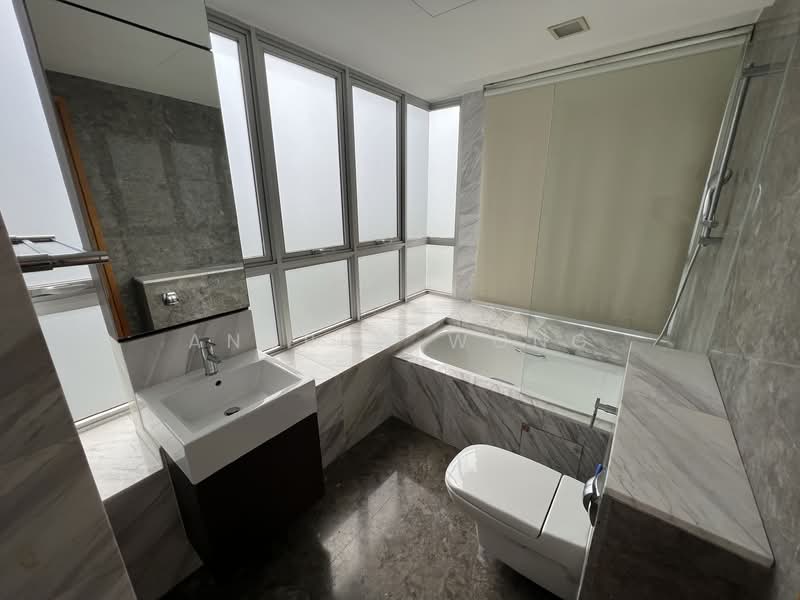 The Parc Condominium, 7 West Coast Walk, 4 Bedrooms, 1,518 sqft, Condominium For Rent, by Andrew Wong, 500154825 - Bathroom - PropertyGuru.com.sg