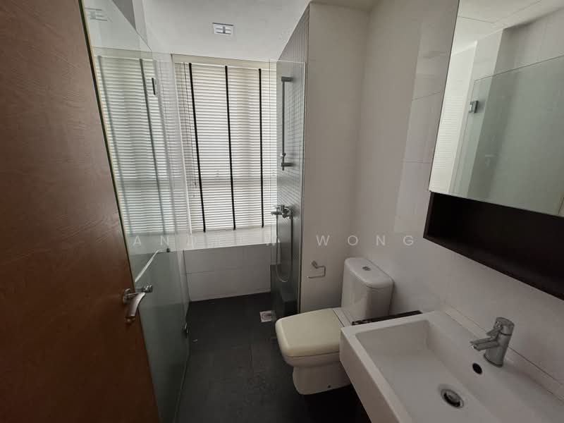 The Parc Condominium, 7 West Coast Walk, 4 Bedrooms, 1,518 sqft, Condominium For Rent, by Andrew Wong, 500154825 - Bathroom - PropertyGuru.com.sg